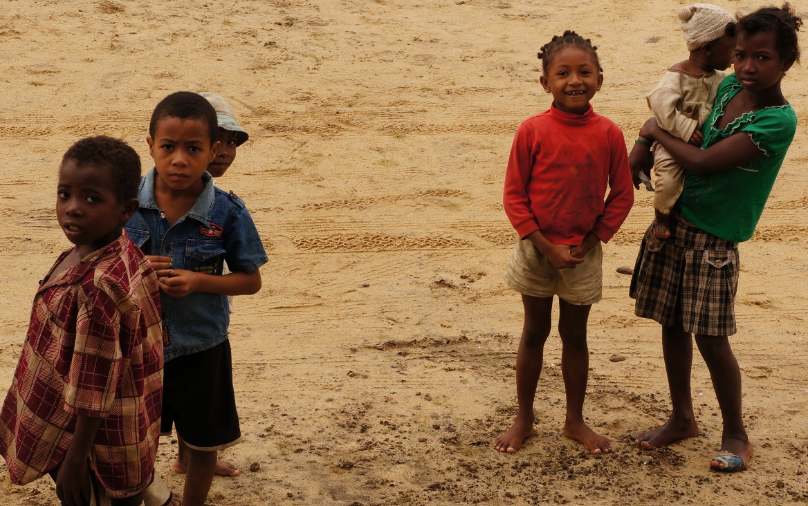 Maroantsetra airport - kids outside terminal