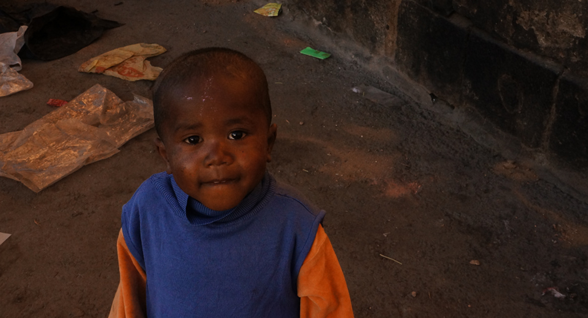 Antananarivo - small street boy
