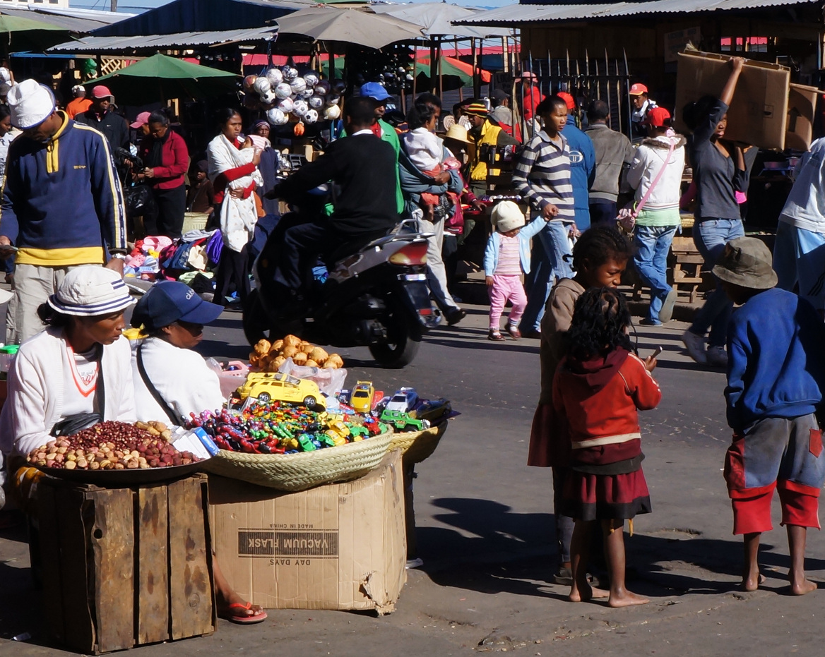Antnannarivo three street kids