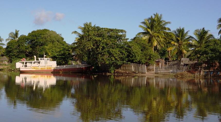 Maroantsetra - boat near home