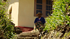 Shantipura - blind woman on steps