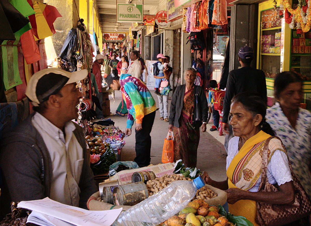 Sri Lanka,  Nuwara Eliya - Shops, Formal and Informal Markets
